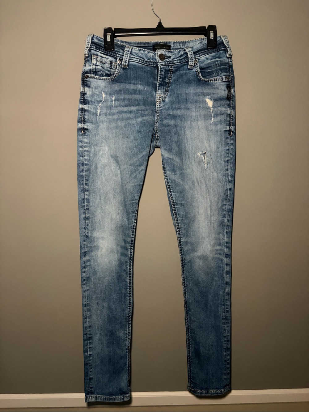 Silver Jeans Co. Girlfriend Jeans W27 L29 Distressed Stretch Denim Mid Rise Slim